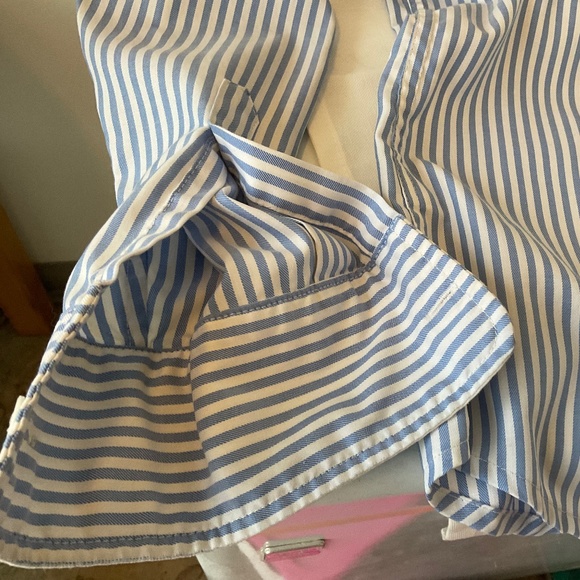 Tilley Long Sleeves shirt, Gently Used - Wash & Wear, Perfect to Travel 🧳! - Picture 4 of 8